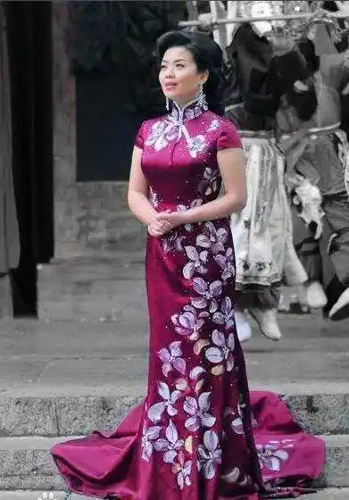 每一个人都有自己认为最重要的选择,张也选择了事业.