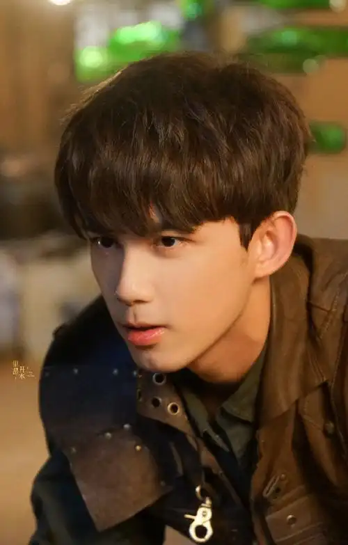 吴磊黎簇簇戏里戏外