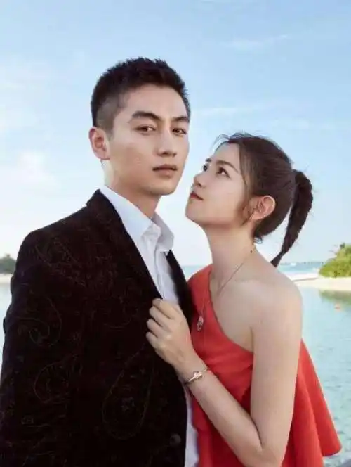 陈晓长得那么帅,站在郭京飞身边却像个路人一样!