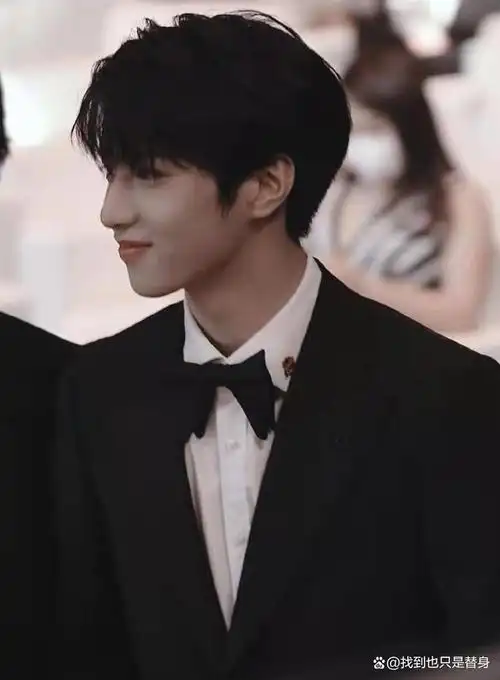 四年的暴风成长狼王已横空出世你可以永远相信刘耀文