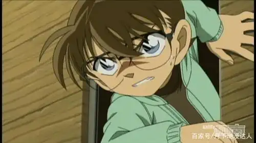 《名侦探柯南》柯南第四次变回工藤新一:把解药当成感冒药误服