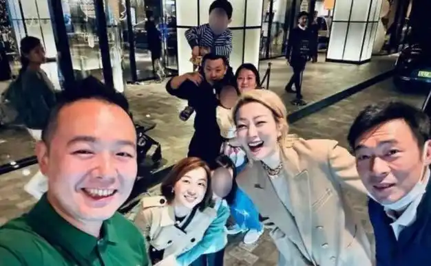 1月9日郑秀文许志安真实夫妻现状曝光