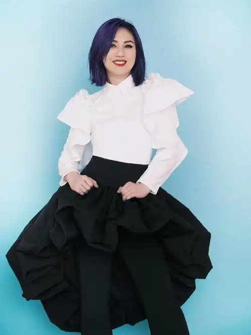 组图杨千嬅可惜我是水瓶座灯火舞台花絮照释出