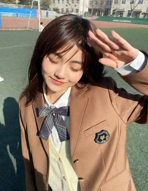 校园风学妹美照分享_头条_自拍_图片