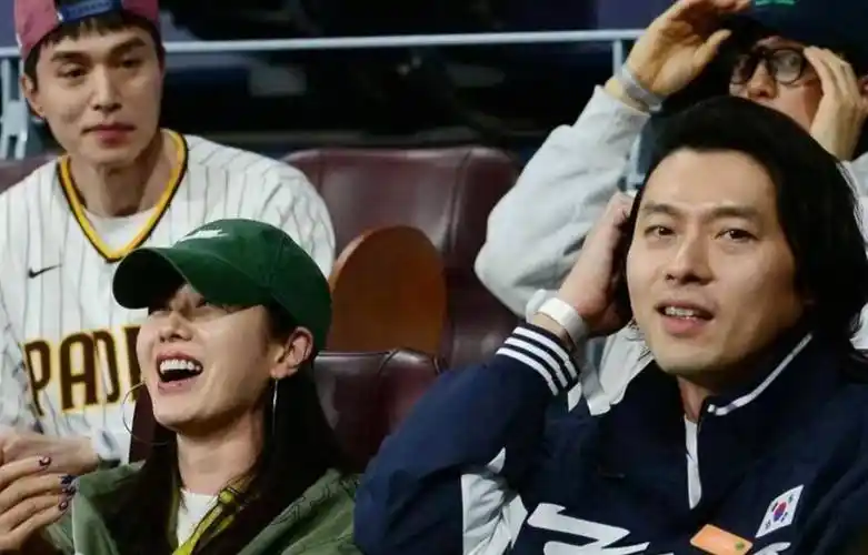 孙艺珍近照曝光,幸福感全写在脸上,网友:再生个女儿就完美了