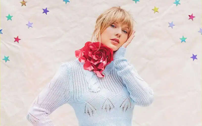 泰勒·斯威夫特性感高清桌面壁纸