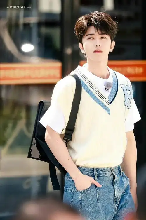 蔡徐坤奔跑吧学院风路透##奔跑吧