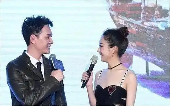 冯绍峰得意极了我那大杀四方的前妻赵丽颖现在到底有多牛