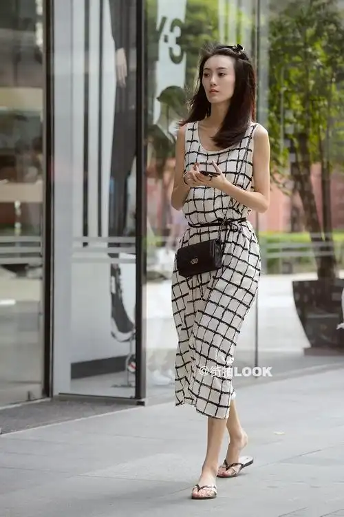 街拍成都太古里六月穿衣搭配精选一