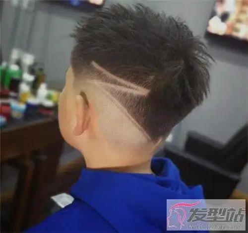 小男孩发型帅气两边铲儿童铲青雕刻发型大全