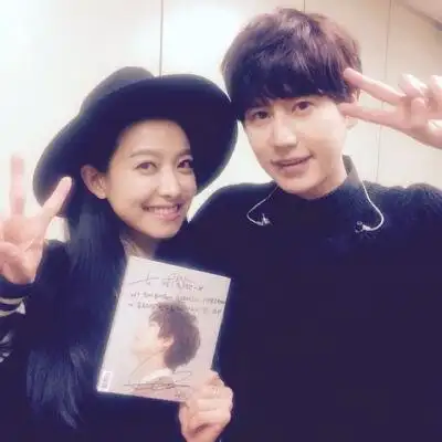 宋茜victoria为圭贤"在光化门"后台应援