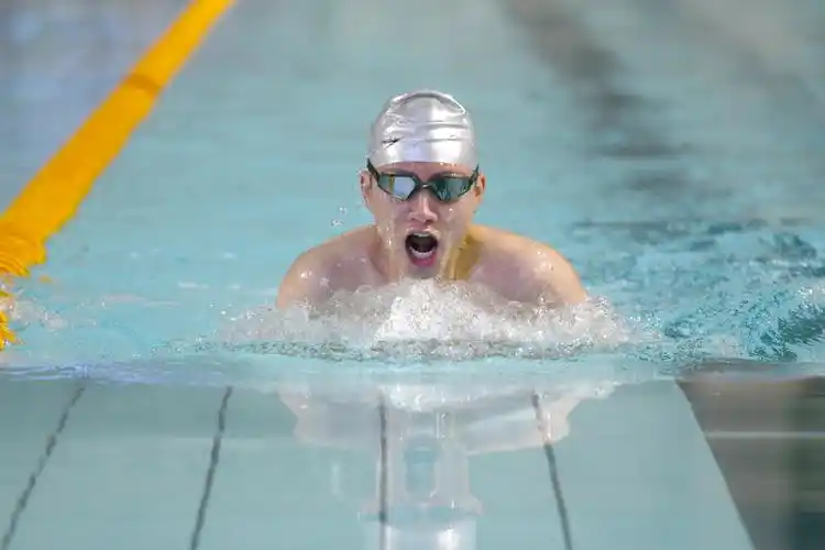 2022狮子山杯游泳比赛燃情开赛