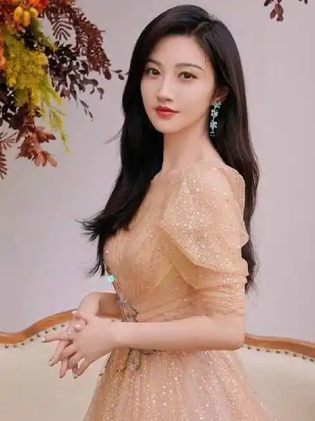 景甜又来了!长相甜美漂亮,气质女神!