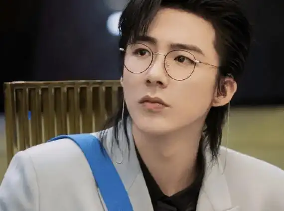 肖战王一博的瓜?洪欣张丹峰重归于好?刘宇宁被强捧?宋祖儿的料?