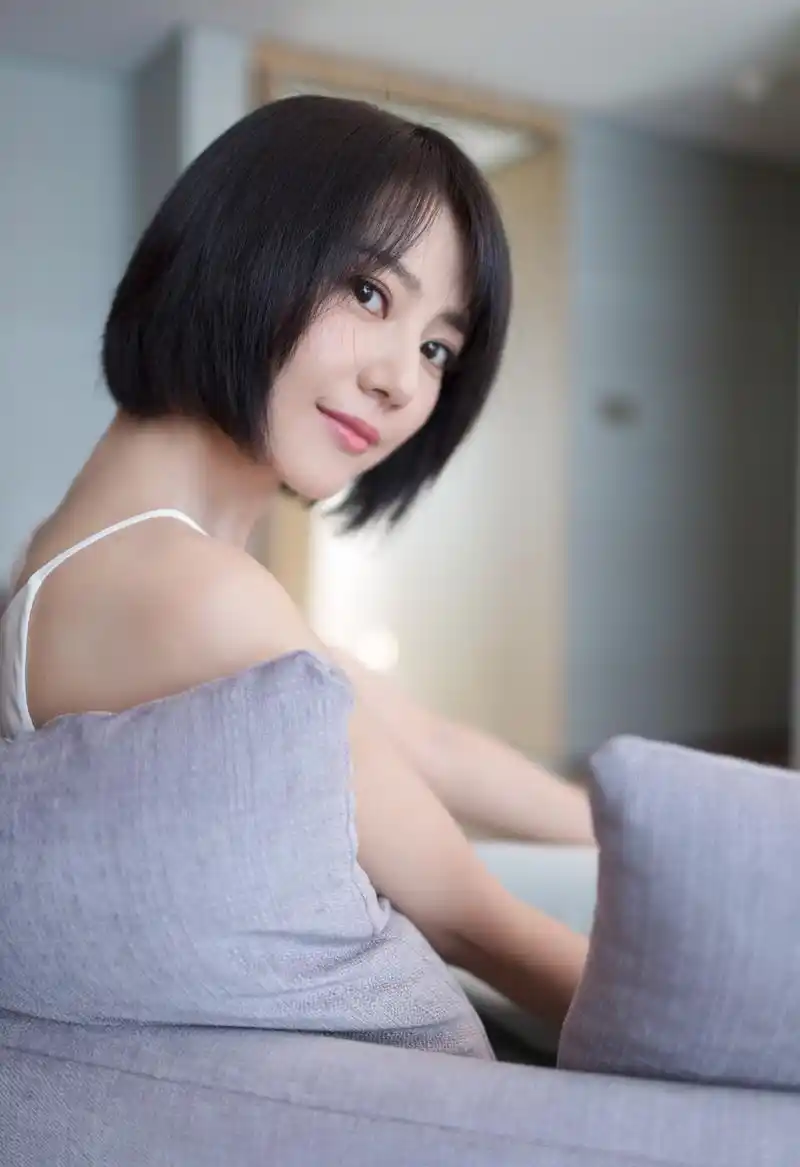 高圆圆性感短发照片14