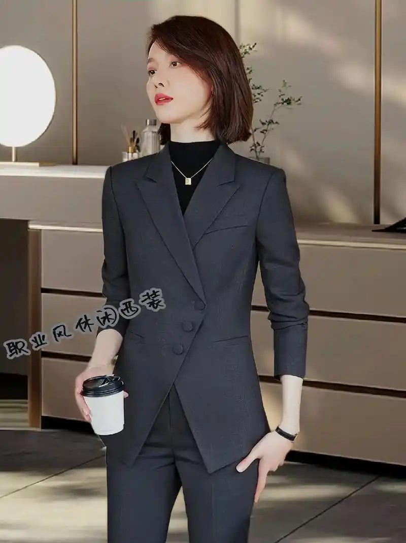 职业风西装套装