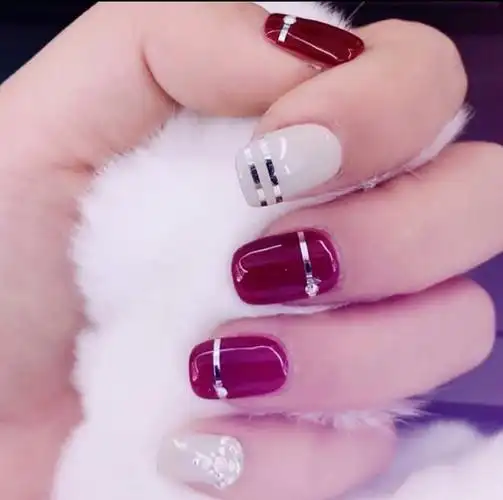 那些让我恨不得多长几双手的秋冬美甲,大气红气质灰巧克力系列