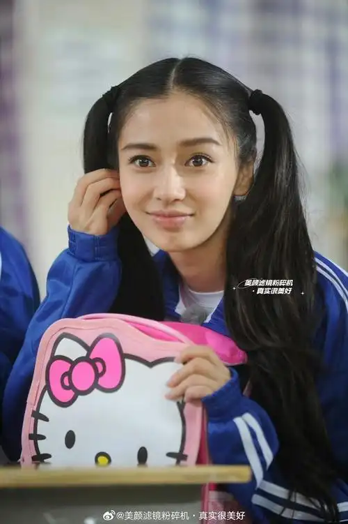 angelababy早期双马尾旧照,好青涩!