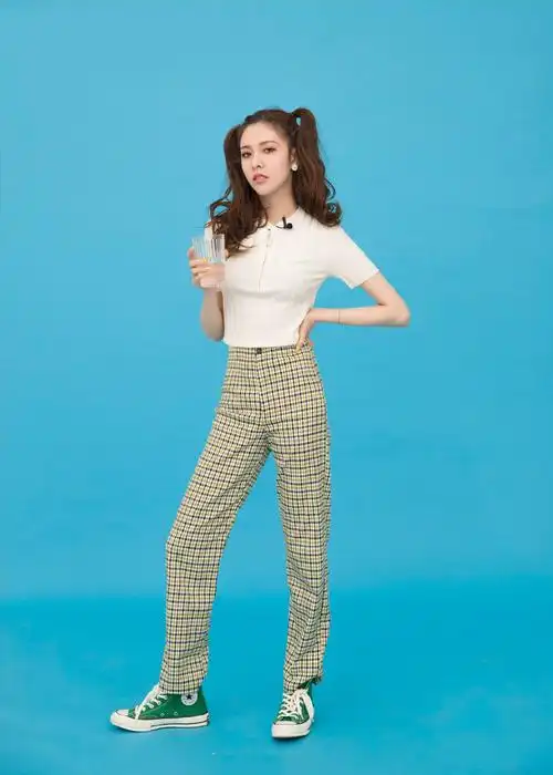 宋妍霏双马尾俏皮写真图片