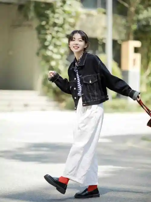 牛仔衣搭配什么裤子好看女牛仔外套4种搭配公式