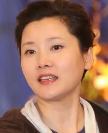 最近,有网友在网上发布了一张演员女星何赛飞的照片.