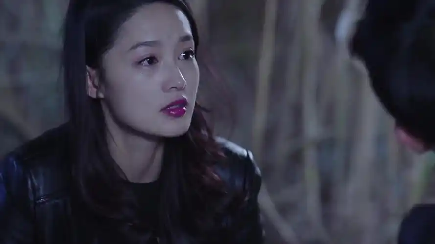 糖果伤心欲绝宝玉安慰 秦越为妹妹鸣不平打晕糖果-电视剧精彩片段.