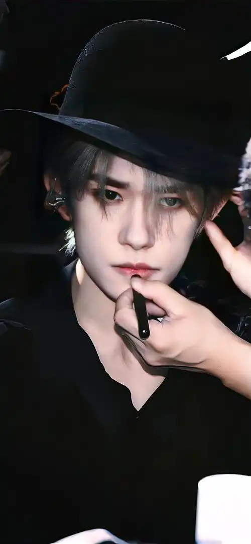 易烊千玺壁纸 太爱啦!