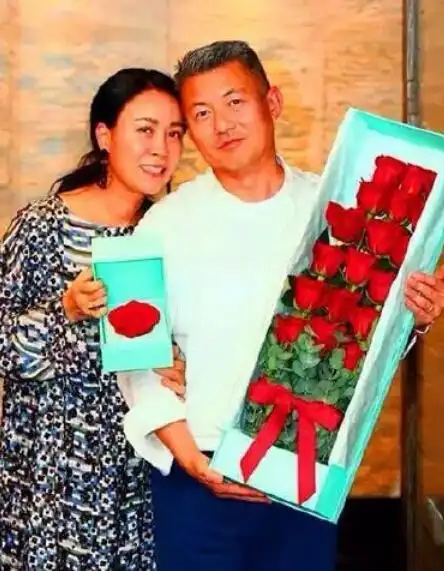 那英49岁老公孟桐近照