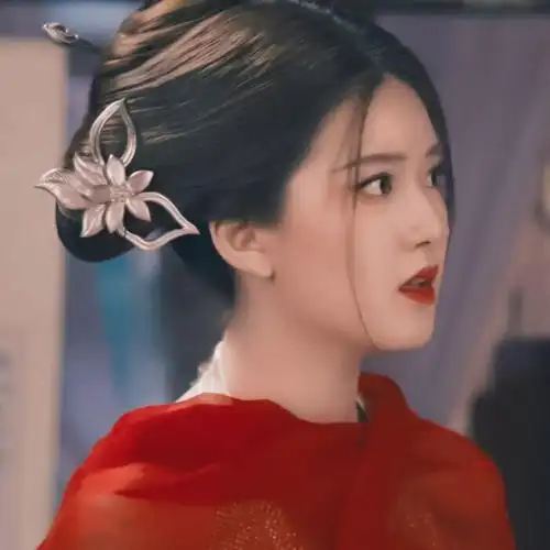 传闻中的陈芊芊-赵露思.