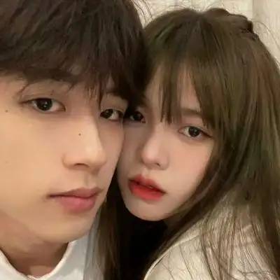 情侣头像情侣一左一右真人让人羡慕不已的浪漫情头图片