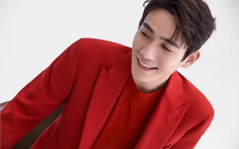 朱一龙*2022生贺 电影人一路走来@朱一龙官方影迷会