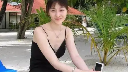 李小冉年轻时到底有多美?身材高挑婀娜多姿,小心脏都跟着颤抖