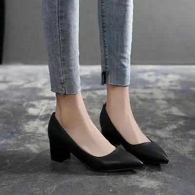 适合脚宽脚胖的女鞋尖头百搭单鞋粗跟5cm大码高跟鞋4143肥mm真皮