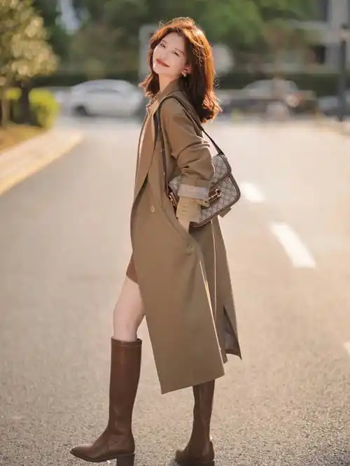 今年冬天"长筒靴"又火了,今年流行这样穿,既显腿长又高级洋气_颜色