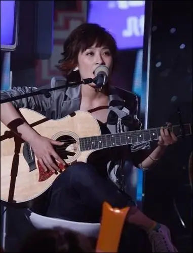 快女曾轶可是谁?—简历,视频,图片,快女赛事