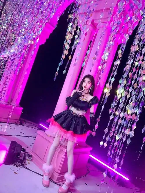 好惨一女星!鞠婧祎工作室背着艺人吃回扣,逼得艺人借化妆品衣服