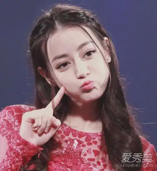 迪丽热巴成跑男团新女神 长发貌美不输baby!