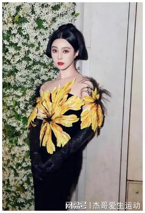 范冰冰完全不给内娱女星留机会戛纳之行6套行头一套比一套惊艳