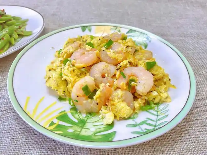 虾仁炒蛋