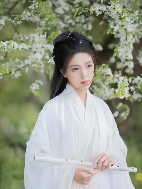 汉服摄影这是清冷白月光还是江湖女侠客