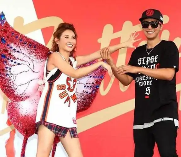 简恺乐罗志祥现状