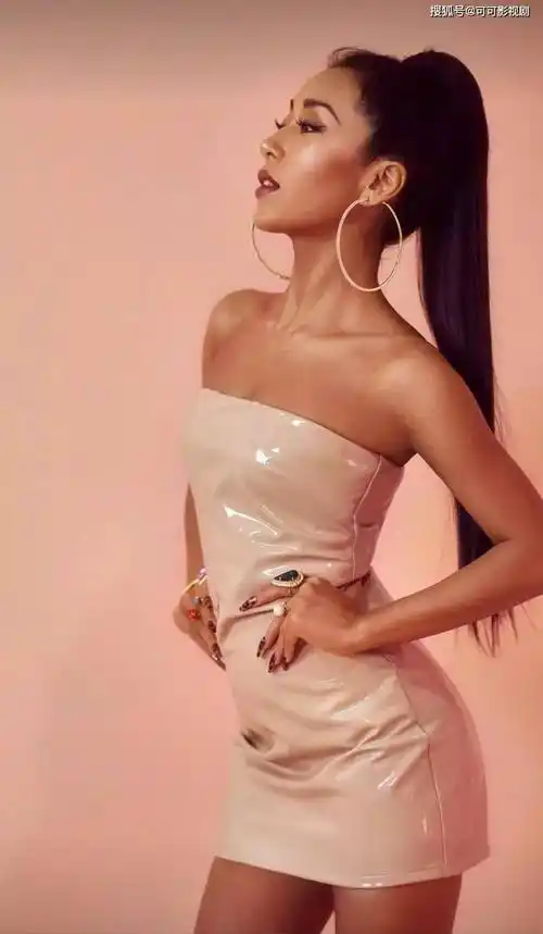 美女明星吉克隽逸高清写真美图,性感妩媚,有一种迷人的野性美_嗓音