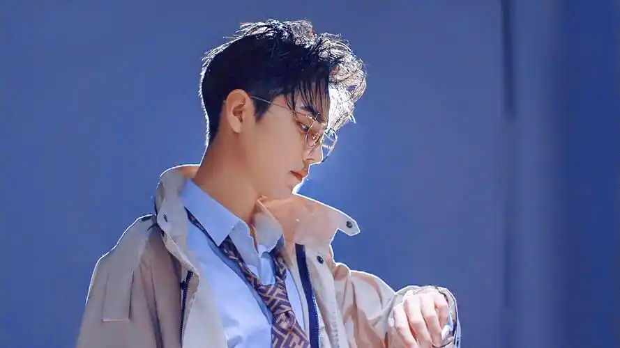 各位小飞侠有没有肖战的超清电脑壁纸? - 知乎