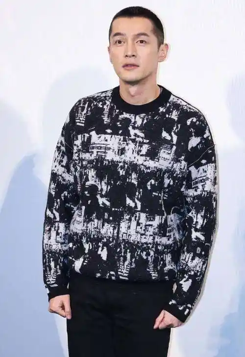 胡歌剪寸头胡歌剪寸头怎么回事胡歌为什么剪寸头照片曝光还是很帅胡歌