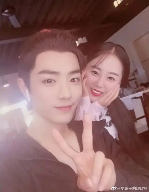 陈情令超话91#肖战王一博陈情令#那些记忆中的合影之活泼可爱魏无羡