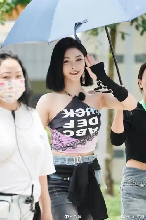 蒲熠星看见许佳琪一字马的反应