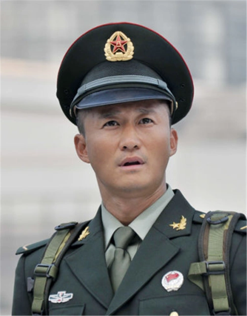 四本无敌军事小说,菜鸟从废材逆袭顶尖兵王,人人都羡慕