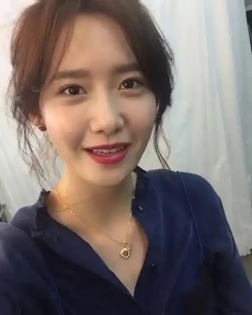 【林允儿】161128 1stlook ig更新 林允儿自拍视频