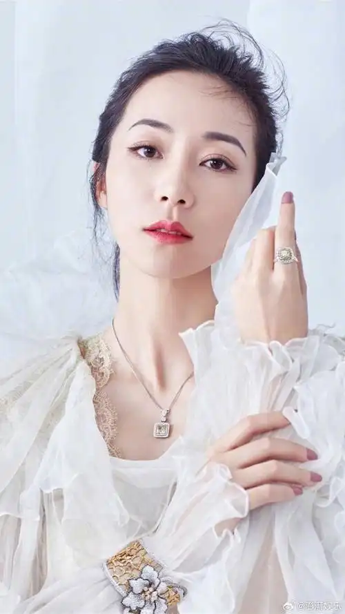 韩雪夫妇与好友聚餐