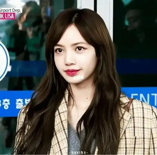 没有刘海的lisa也很好看好吧000000lisa